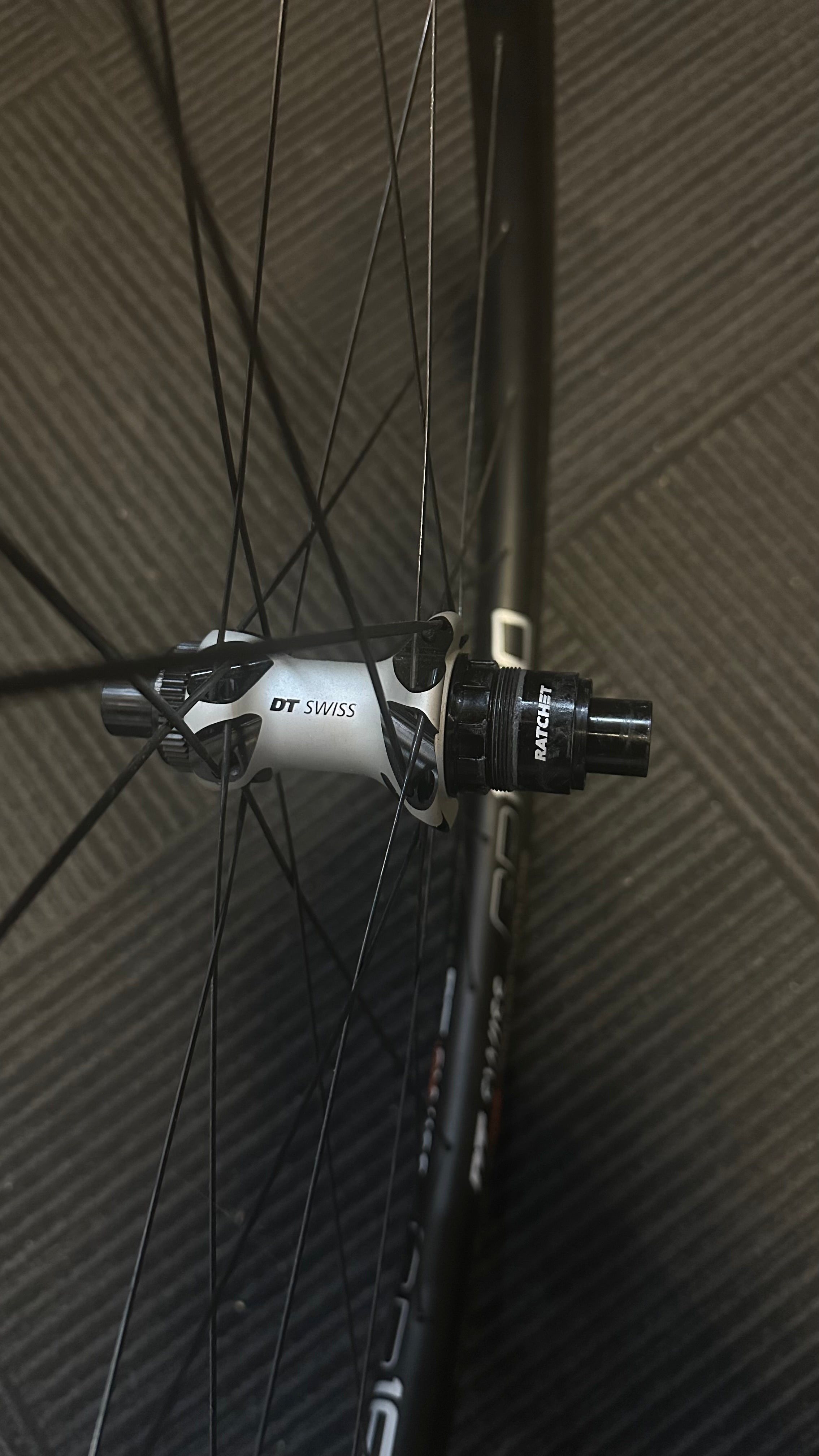 DT SWISS GR1600 700C WHEELSET