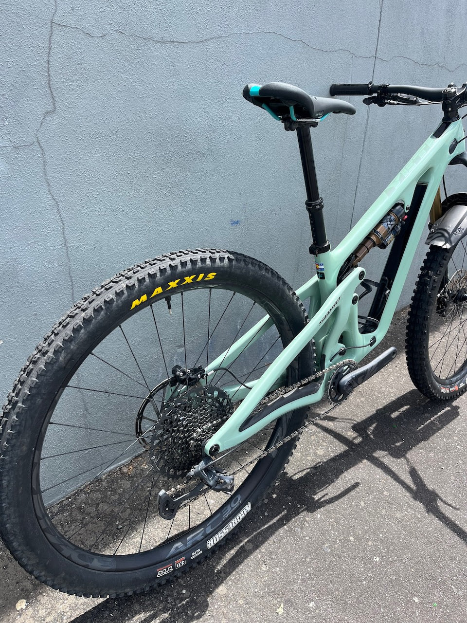 YETI SB140 EX DEMO - SMALL SAGE