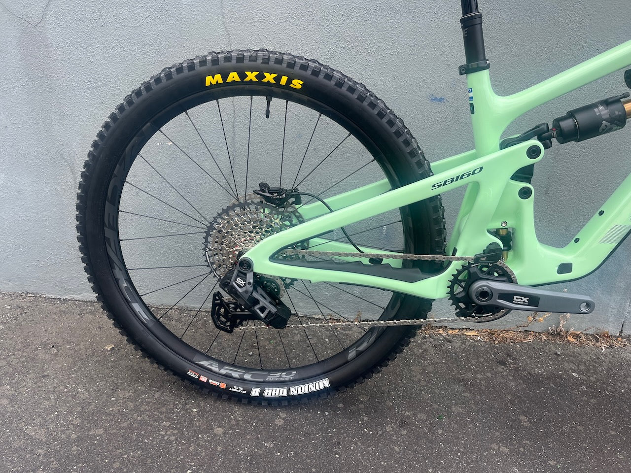 YETI SB160 C-SERIES | RADIUM MEDIUM ONLY